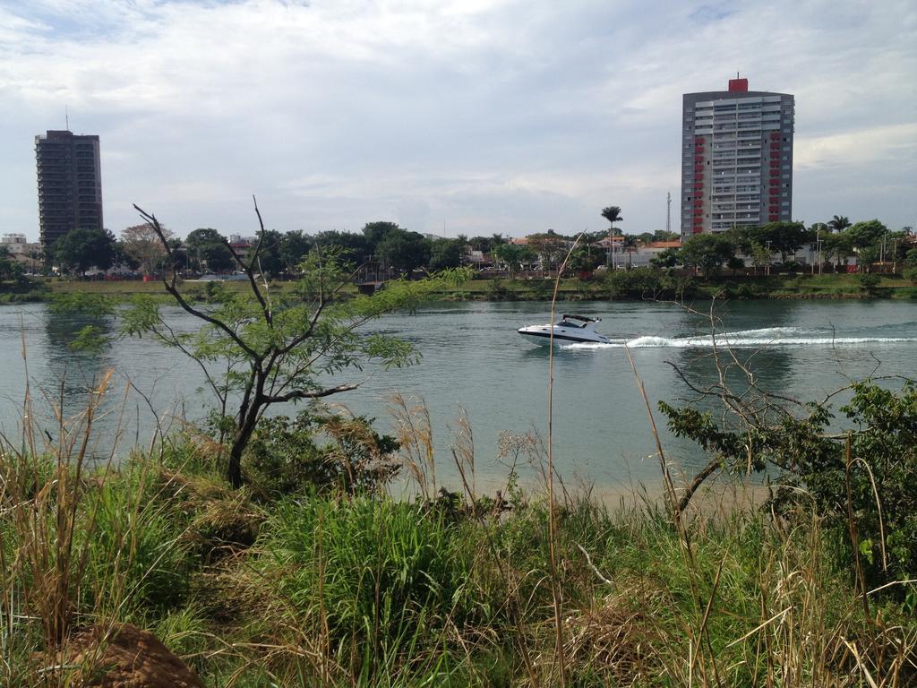 Pousada Beira Rio Itumbiara Extérieur photo
